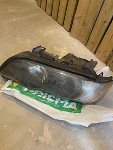 Фара на BMW x5 (1 фото из 5)