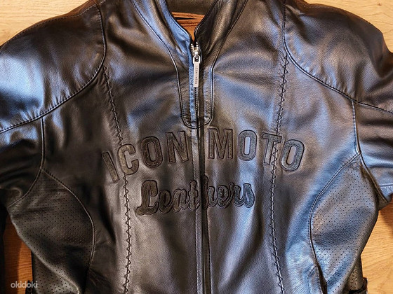 Продам ICON MOTO Кожаная велокуртка женская. Черная.