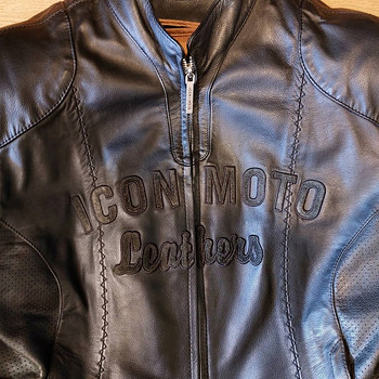 Продам ICON MOTO Кожаная велокуртка женская. Черная.