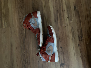 Nike air jordan (2 фото из 5)