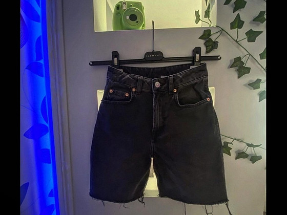 Продаю красивые Шорты