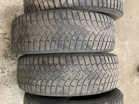 Naastrehvid michelin 18/235/60 (4tk)
