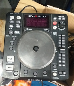 Denon DN-S1200 ja DN-X120 (1 foto / 2)