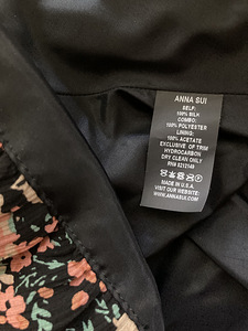Anna Sui siidkleit S (3 foto / 6)