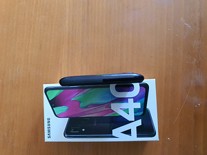 Samsung Galaxy A40 (5 фото из 7)