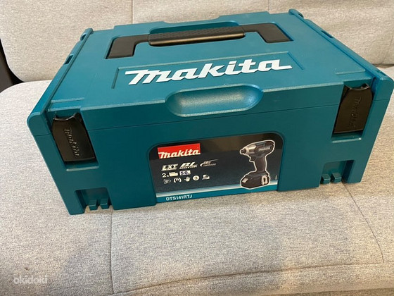 Makita DTS141RTJ новый!