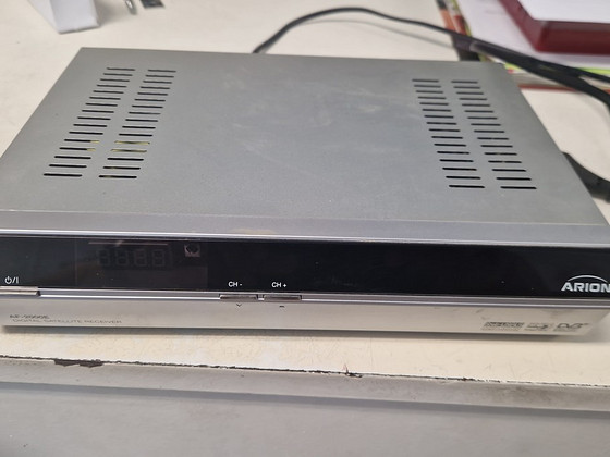 Satelliittelevisiooni vastuvõtja
