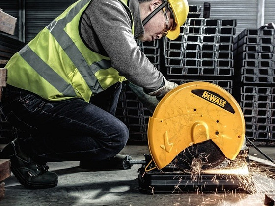 НОВЫЙ Резак по металлу Dewalt D28730-QS, 2200 Вт