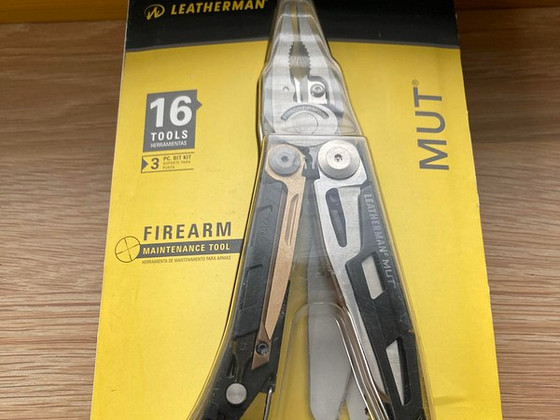 Многофункциональный инструмент Leatherman MUT
