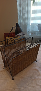 Корзинка для газет (2 фото из 2)