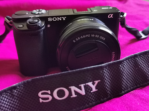 Sony A6000 (1 foto / 2)