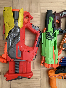 Nerf пистолеты (6 фото из 6)
