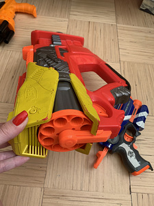 Nerf пистолеты (5 фото из 6)