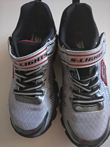 Skechers мальчику (4 фото из 4)