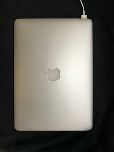 2015 Macbook pro 13inch + Apple magic mouse 2 (4 фото из 9)