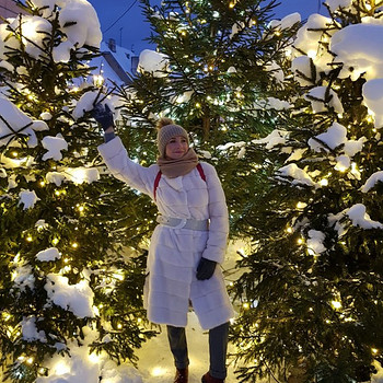 Müüa valge naaritsa kasukas