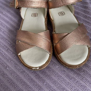 Clarks sandaalid tüdrukutele