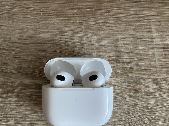 AirPods 3