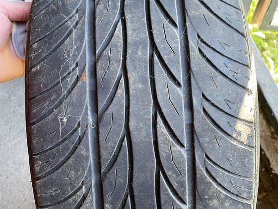 235/35 Р19