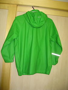Продать плащ ребенку (3 фото из 3)