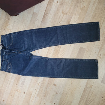 Продать новые оригинальные джинсы Gant