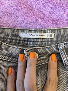 Zara mom’s jeans (1 foto / 3)