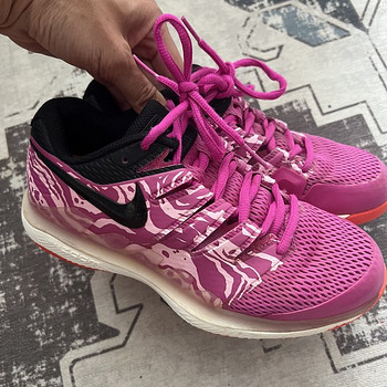 Теннисные кроссовки nike 36.5