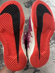 Nike Tennise tossud 36,5 (2 foto / 2)