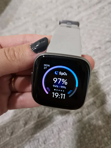 Fitbit versa 2 (2020) (2 foto / 4)