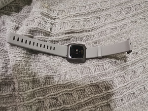 Fitbit versa 2 (2020) (3 foto / 4)