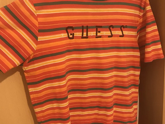 Müüa: LEVI’S särk (M), GUESS t-särk (L), NIK t-särk