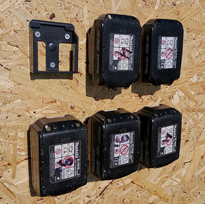 Держатель батареи StealthMounts для аккумуляторов Makita 18V (5 фото из 8)