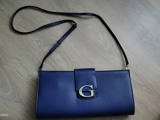 Новая Guess сумка