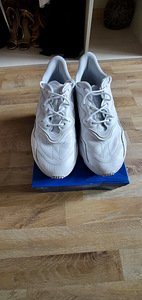 Adidas Ozweego UK 10.5 karbiga (1 foto / 5)