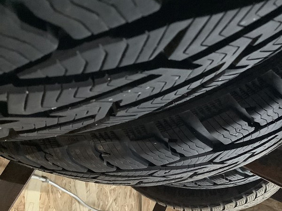 225/60R17