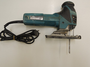 Tikksaag Makita 4351FCT (4 foto / 6)