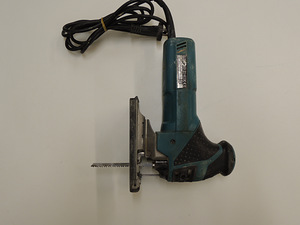 Tikksaag Makita 4351FCT (6 foto / 6)