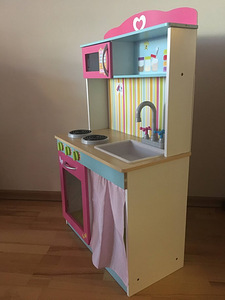 Продам красивую и аккуратную детскую игровую кухню (3 фото из 4)