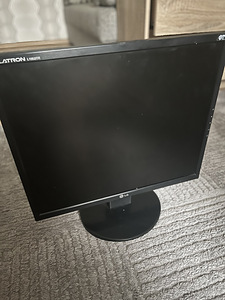 Продам монитор LG (2 фото из 3)