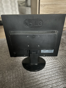 Продам монитор LG (3 фото из 3)