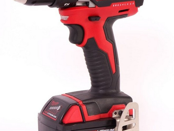 Акудрель Milwaukee M18 BLDD + 5.0Ah 18 V (Без Зарядки)