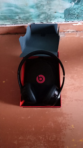 Продам наушники beatssolo³ wireless (1 фото из 3)