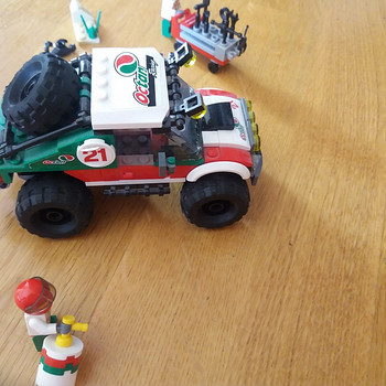 Лего Сити 4x4 Внедорожник (60115)