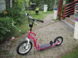 Yedoo Four Scooter (1 фото из 6)
