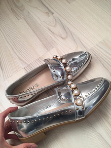 Обувь (1 фото из 1)