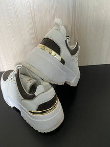 Michael Kors размер 7М (37) (5 фото из 8)