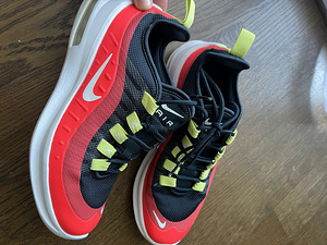 Кроссовки nika Air 35.5 s (1 фото из 2)