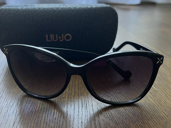 Солнцезащитные очки Liu Jo