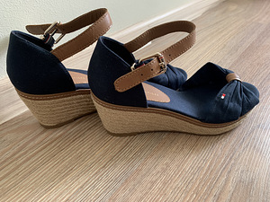 Туфли на платформе новые Tommy Hilfiger 37 (2 фото из 3)