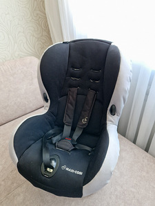 Turvahäll Maxi Cosi Priori SPS+ 9-18kg (3 foto / 3)